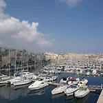 Jessica Flat Malta Royal 4*