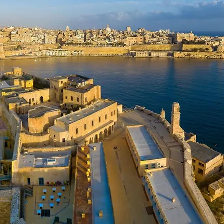 Jessica Flat Malta Royal 4*