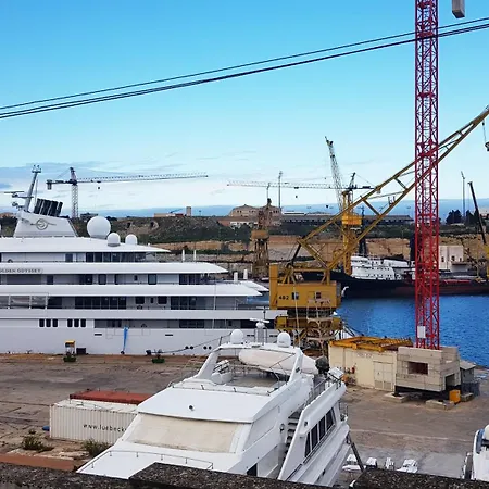 Jessica Flat Malta Royal Gæstehus 4*