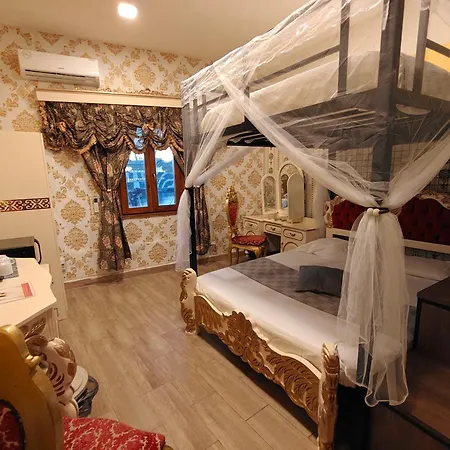 Jessica Flat Malta Royal 4*