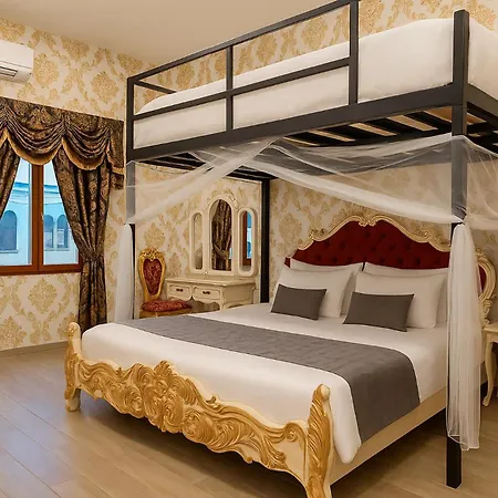 Jessica Flat Malta Royal 4*