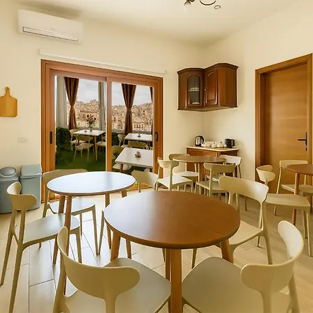 Jessica Flat Malta Royal Cospicua