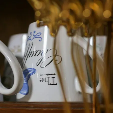 Jessica Flat Malta Royal 4*