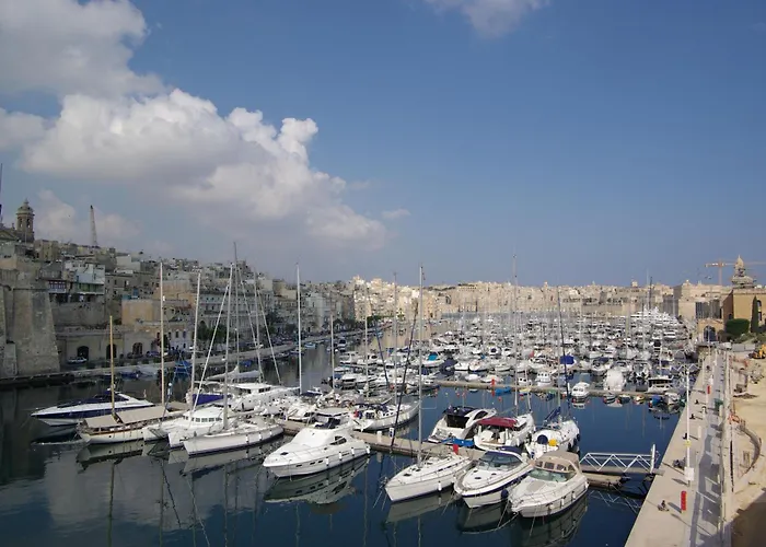 Jessica Flat Malta Royal 4*